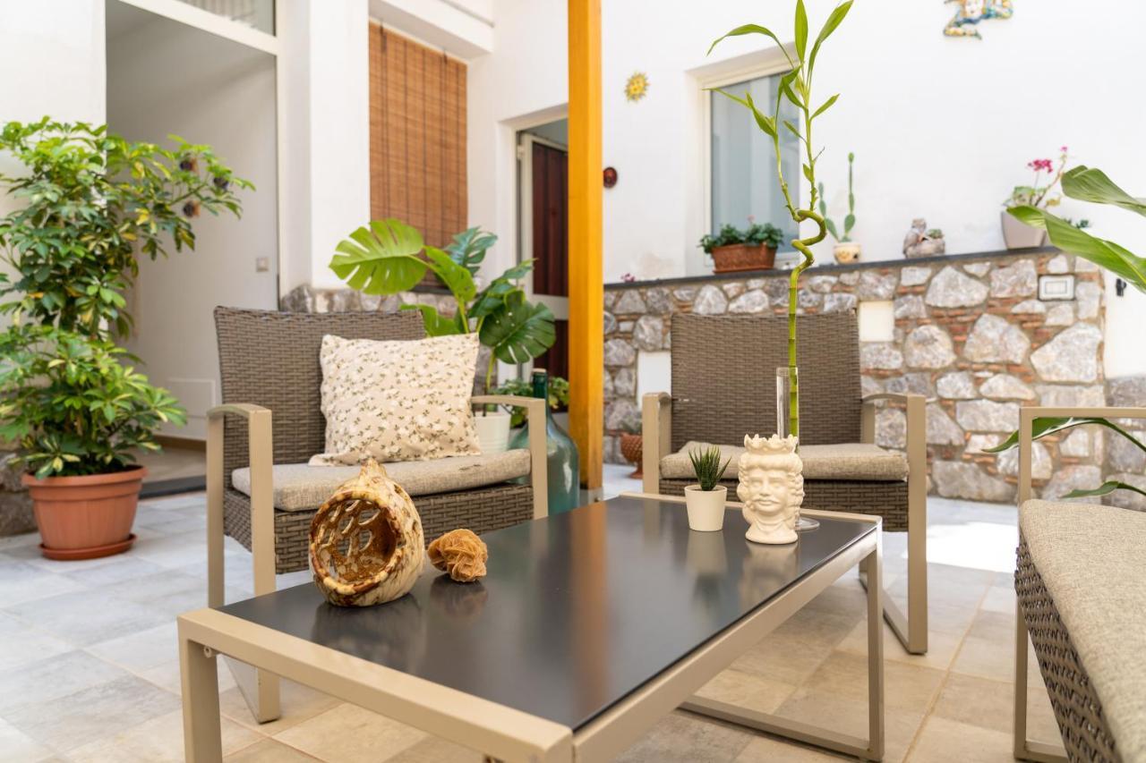 Portosalvo Rooms Santa Teresa Di Riva Extérieur photo